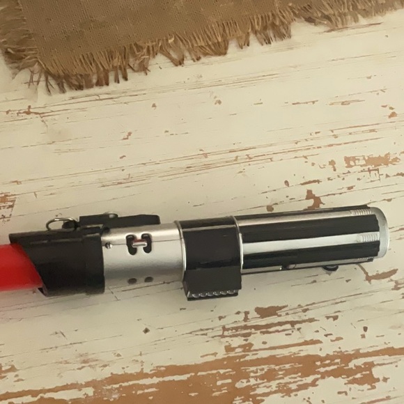 Earth vaders lightsaber - Picture 1 of 5